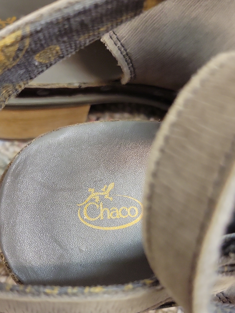 Chaco Cataluna Taupe Leather Open-Back Clog with Buckle Sz 8. Casual Fall - Picture 7 of 8